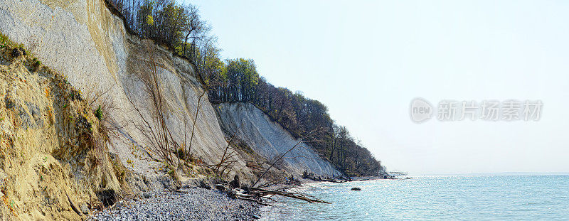 鲁根岛的白垩岩悬崖(德国，梅克伦堡- vorpommern)